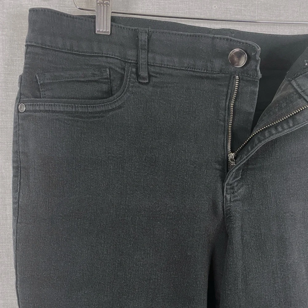 Women’s Christopher and Banks Signature
Slimming Mid Rise Jeans in Black Size 14 - Picture 3 of 7